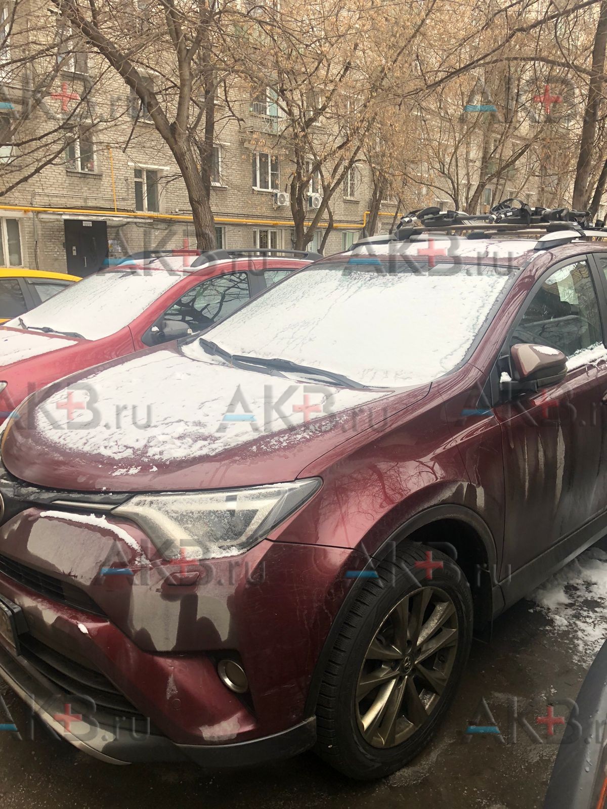 Замена аккумулятора на Toyota RAV 4 IV (CA40) Рестайлинг 2015 – 2019 2.0 (146 л.с.)