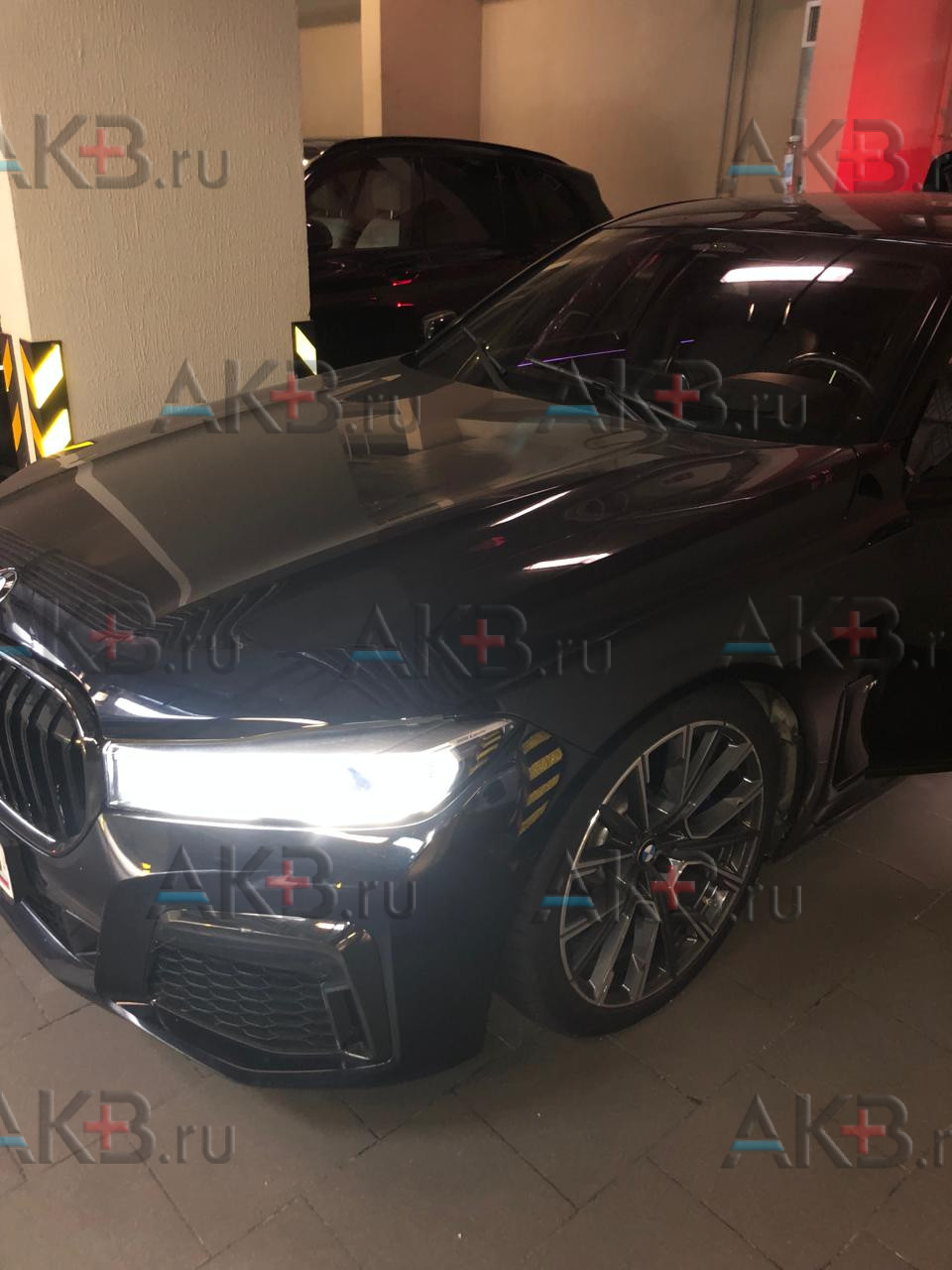 Замена аккумулятора на BMW 7er VI (G11/G12) Рестайлинг 2019 - 2022 3.0d (400 л.с) 	750d