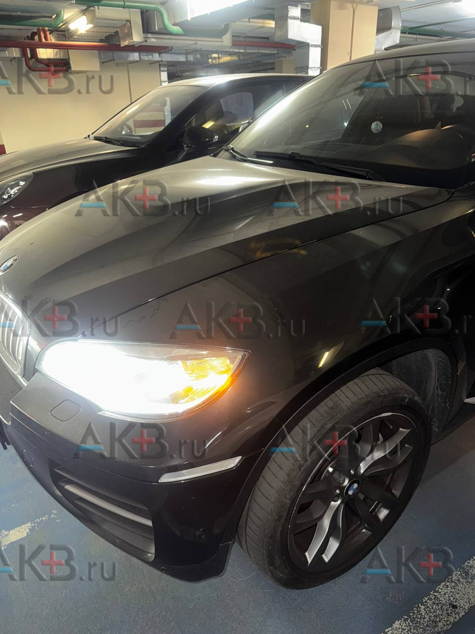 Замена аккумулятора на BMW X6 M I (E71) 2009 - 2015 4.4 (555 л.с.)