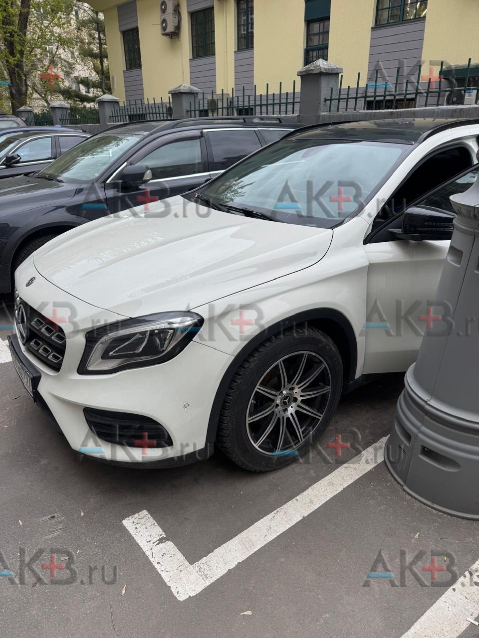 Замена аккумулятора на Mercedes-Benz GLA-klasse X156 Рестайлинг 2017 – 2020 2.0 (211 л.с.)